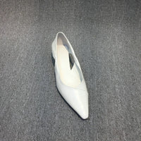 Pointed hollow low heel shoes